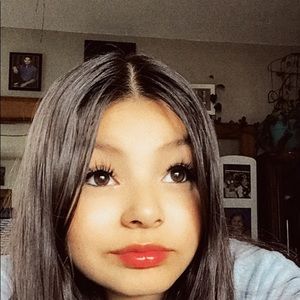 Meet your Posher, Lineah